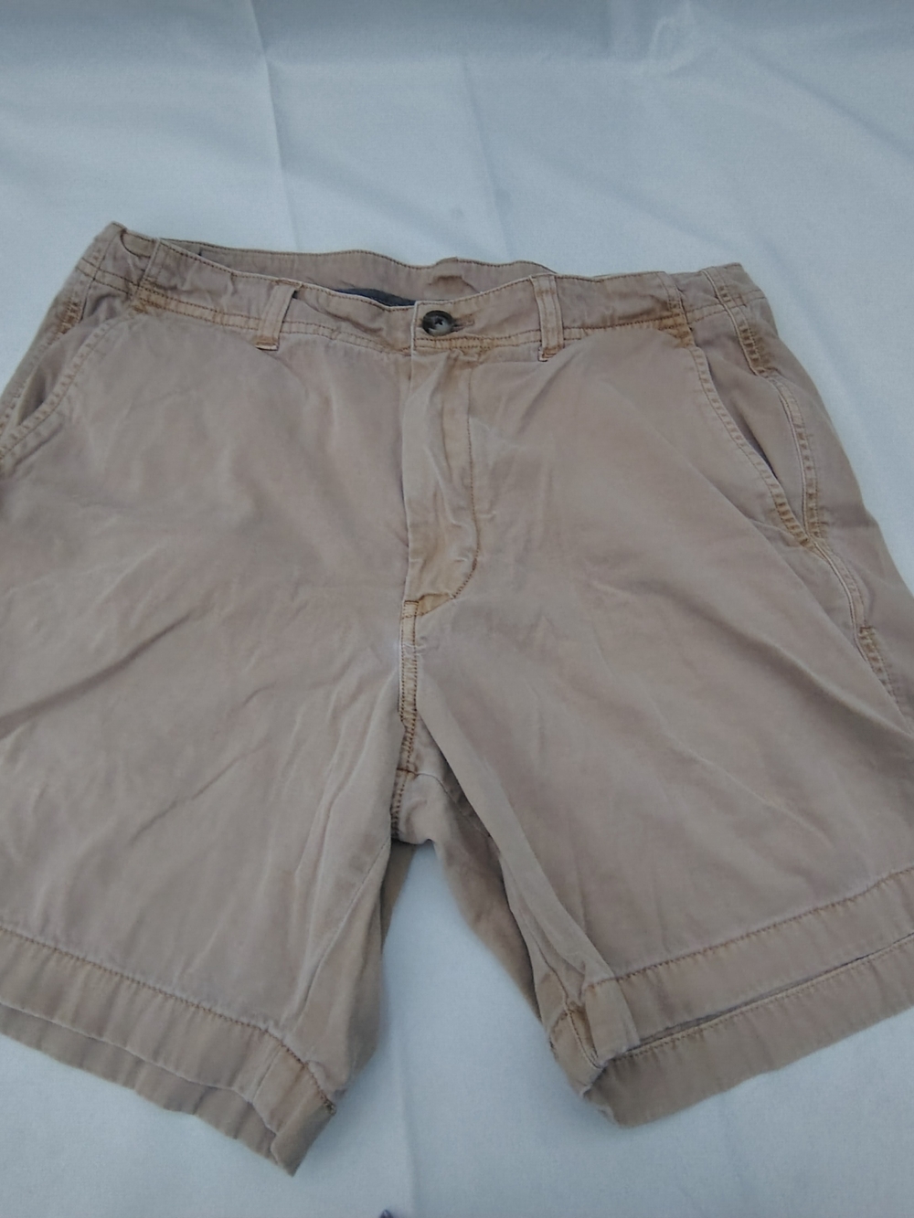 Vineyard Vines Men's Beige Flat Front Cotton Shorts